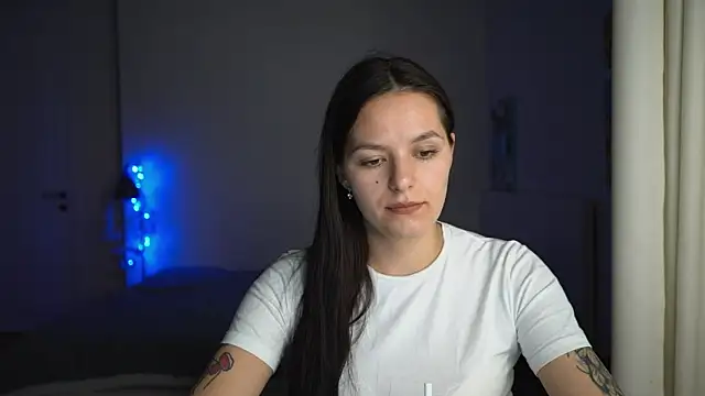 Snapshot of EwelynScott chatting on 24, 11, 2025 EwelynScott online show from 24, 11, 2025