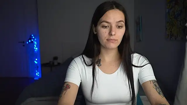 Snapshot of EwelynScott chatting on 26, 11, 2025 EwelynScott online show from 26, 11, 2025