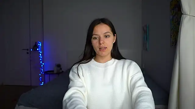 Snapshot of EwelynScott chatting on 5, 12, 2025 EwelynScott online show from 5, 12, 2025