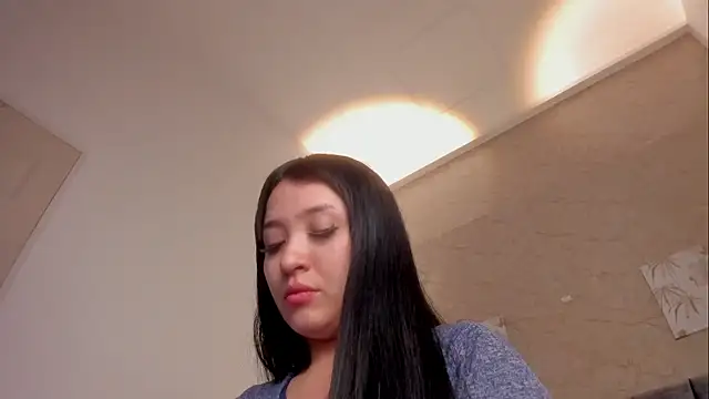 Lunaa bellaa online show from 5, 3, 2026