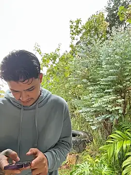 Snapshot of Rose-andres chatting on 28, 11, 2025 Rose-andres online show from 28, 11, 2025