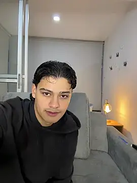 Snapshot of Rose-andres chatting on 26, 2, 2026 Rose-andres online show from 26, 2, 2026