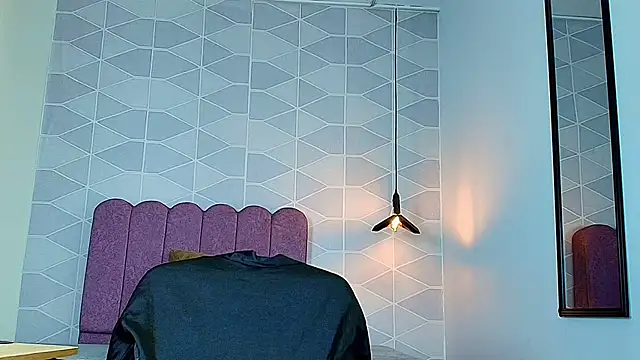 Aly Loving online show from 11, 11, 2025