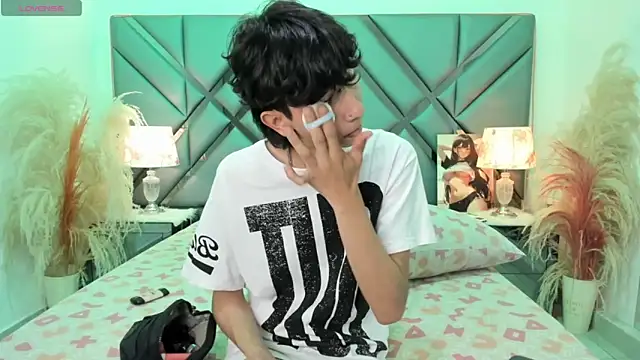 Milan LewisS online show from 16, 4, 2026