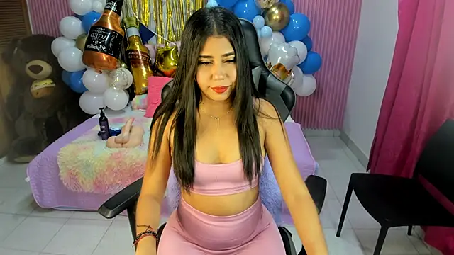 Snapshot of Mindy_19 chatting on 24, 9, 2025 Mindy 19 online show from 24, 9, 2025