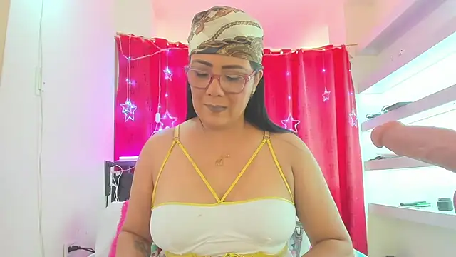 Snapshot of AlicePipper chatting on 28, 4, 2026 AlicePipper online show from 28, 4, 2026