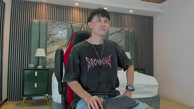 Michael blue online show from 9, 10, 2025