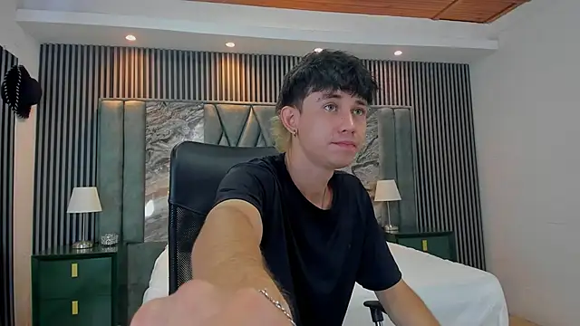 Michael blue online show from 24, 10, 2025