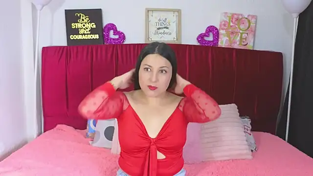 Snapshot of cuteeimy chatting on 15, 6, 2026 cuteeimy online show from 15, 6, 2026