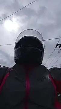 carolinhe  online show from 6, 11, 2025