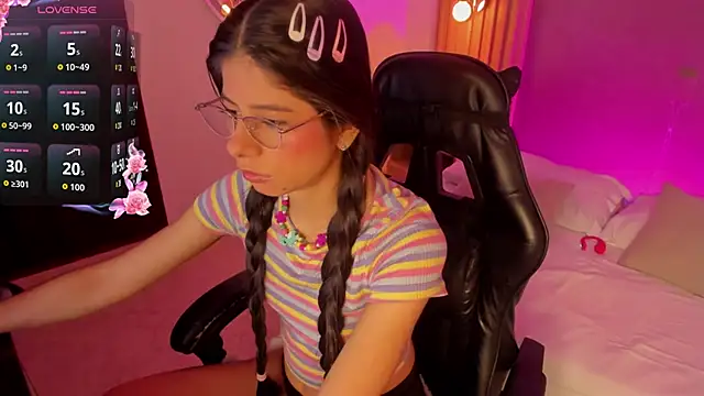 Snapshot of carlina_15 chatting on 11, 6, 2026 carlina 15 online show from 11, 6, 2026