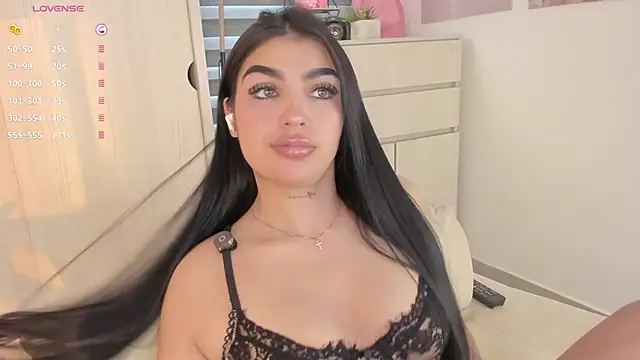 EmmyKenner online show from 21, 10, 2025