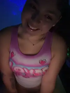 Snapshot of babykalirose chatting on 19, 9, 2025 babykalirose online show from 19, 9, 2025