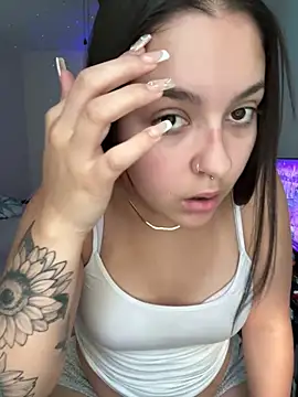 Snapshot of babykalirose chatting on 20, 9, 2025 babykalirose online show from 20, 9, 2025