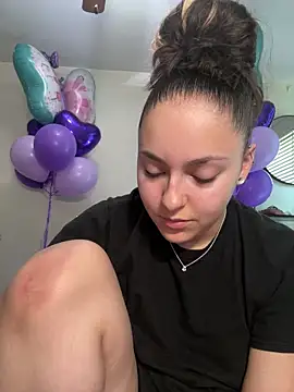 Snapshot of babykalirose chatting on 23, 4, 2026 babykalirose online show from 23, 4, 2026