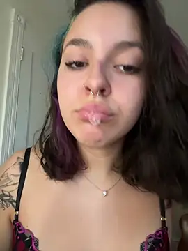Snapshot of babykalirose chatting on 28, 5, 2026 babykalirose online show from 28, 5, 2026