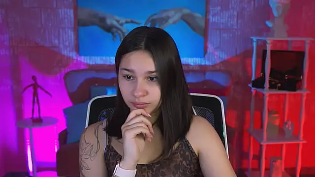 KimClarks  online show from 8, 11, 2025