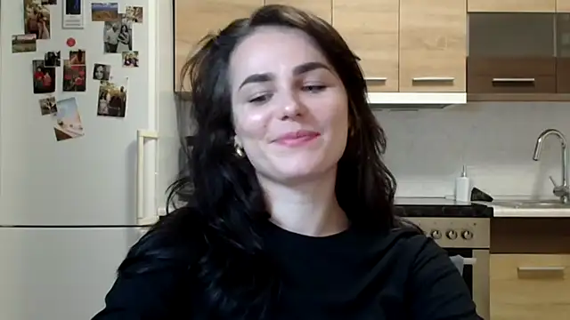 Snapshot of Silviaa_a chatting on 28, 9, 2025 Silviaa a online show from 28, 9, 2025