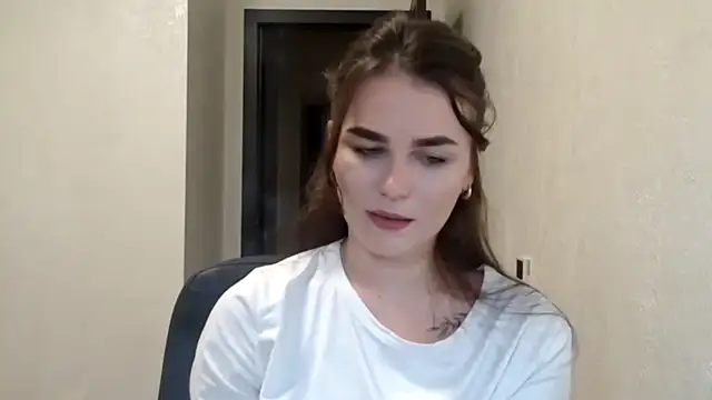 Snapshot of Silviaa_a chatting on 5, 1, 2026 Silviaa a online show from 5, 1, 2026