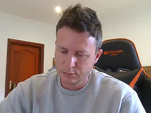 Snapshot of TroyDieselXXX chatting on 22, 4, 2026 TroyDieselXXX online show from 22, 4, 2026