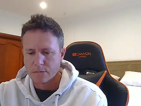 Snapshot of TroyDieselXXX chatting on 18, 5, 2026 TroyDieselXXX online show from 18, 5, 2026