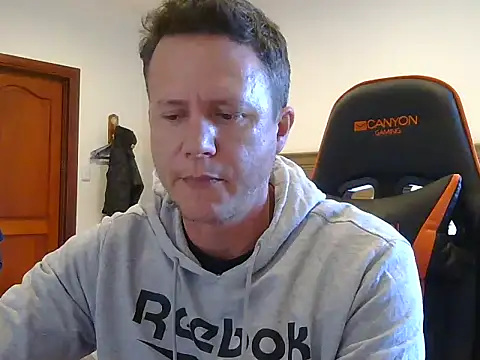Snapshot of TroyDieselXXX chatting on 27, 5, 2026 TroyDieselXXX online show from 27, 5, 2026
