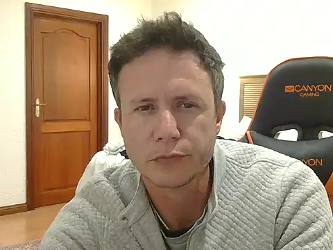 Snapshot of TroyDieselXXX chatting on 21, 6, 2026 TroyDieselXXX online show from 21, 6, 2026