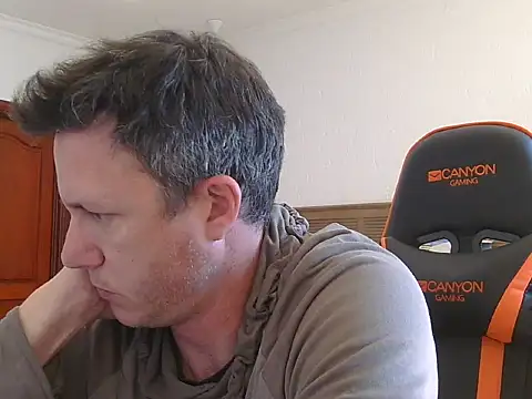 Snapshot of TroyDieselXXX chatting on 29, 6, 2026 TroyDieselXXX online show from 29, 6, 2026