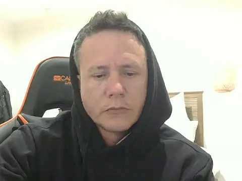 Snapshot of TroyDieselXXX chatting on 10, 7, 2026 TroyDieselXXX online show from 10, 7, 2026