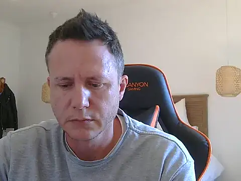 Snapshot of TroyDieselXXX chatting on 11, 7, 2026 TroyDieselXXX online show from 11, 7, 2026