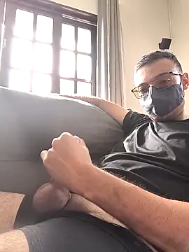 Snapshot of mikeara90 chatting on 15, 9, 2025 mikeara90 online show from 15, 9, 2025