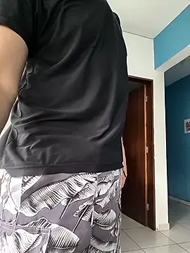 Snapshot of mikeara90 chatting on 7, 10, 2025 mikeara90 online show from 7, 10, 2025