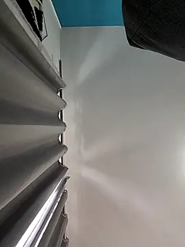 Snapshot of mikeara90 chatting on 8, 10, 2025 mikeara90 online show from 8, 10, 2025