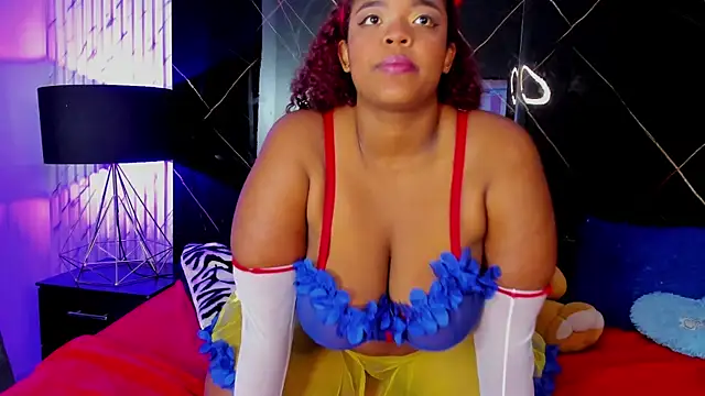 Alaia Gutierrez online show from 3, 10, 2025