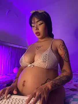 Snapshot of lucialauper_ chatting on 12, 10, 2025 lucialauper online show from 12, 10, 2025
