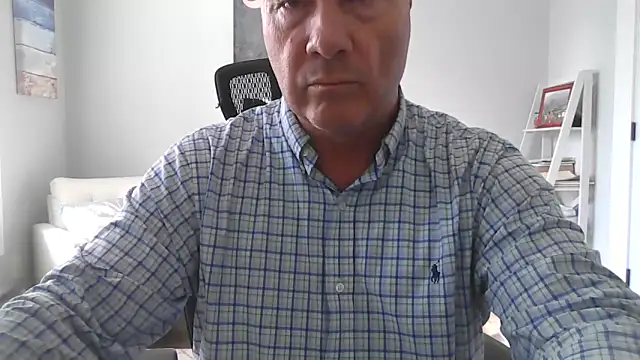 Snapshot of cyclone1212 chatting on 11, 3, 2026 cyclone1212 online show from 11, 3, 2026
