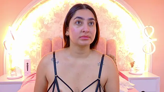 JasmineRhodes online show from 2, 3, 2026