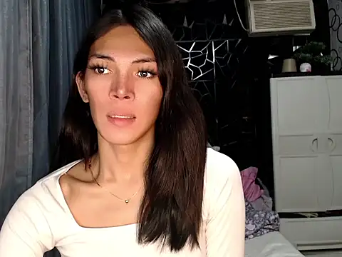 ladyhotcuming online show from 28, 6, 2026