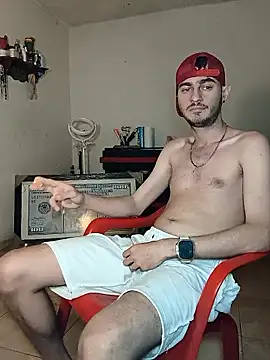 Snapshot of bigcockwhite777 chatting on 13, 10, 2025 bigcockwhite777 online show from 13, 10, 2025