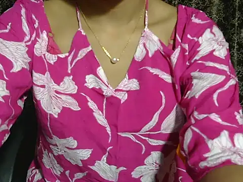 Snapshot of lovely_soniya chatting on 28, 3, 2026 lovely soniya online show from 28, 3, 2026