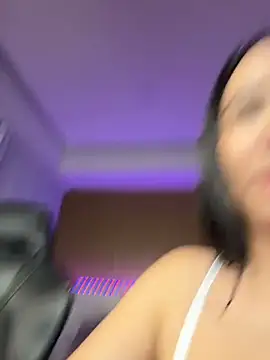 Snapshot of Michelle_Zoe chatting on 21, 4, 2026 Michelle Zoe online show from 21, 4, 2026