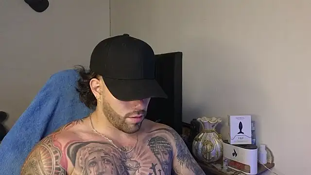 Snapshot of Ades_Lowe chatting on 29, 3, 2026 Ades Lowe online show from 29, 3, 2026