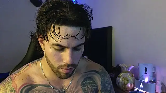 Snapshot of Ades_Lowe chatting on 1, 4, 2026 Ades Lowe online show from 1, 4, 2026