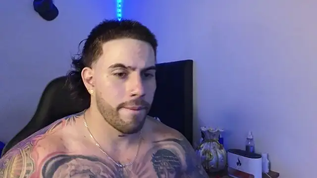 Snapshot of Ades_Lowe chatting on 17, 4, 2026 Ades Lowe online show from 17, 4, 2026