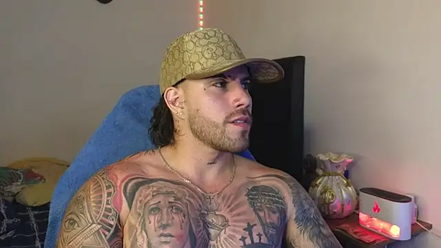 Snapshot of Ades_Lowe chatting on 23, 4, 2026 Ades Lowe online show from 23, 4, 2026