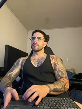 Snapshot of Ades_Lowe chatting on 29, 5, 2026 Ades Lowe online show from 29, 5, 2026