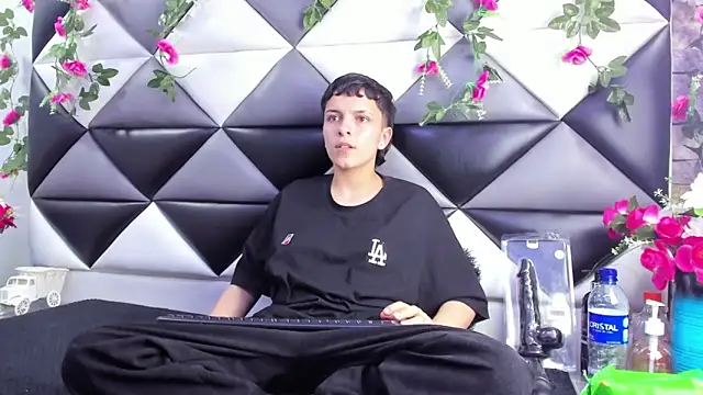 Megan Thompson  online show from 31, 10, 2025