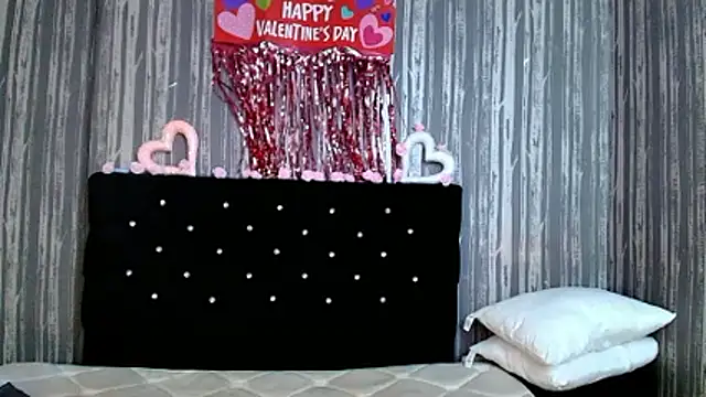 Alicee Moonn online show from 12, 2, 2026