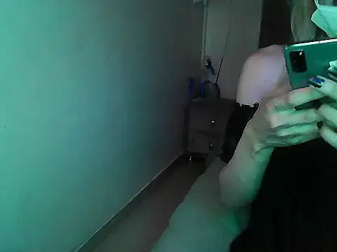 Snapshot of mrlolimirass chatting on 10, 10, 2025 mrlolimirass online show from 10, 10, 2025