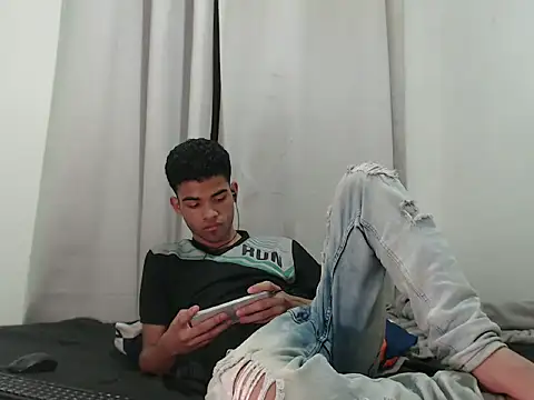 camillo beischel  online show from 24, 9, 2025